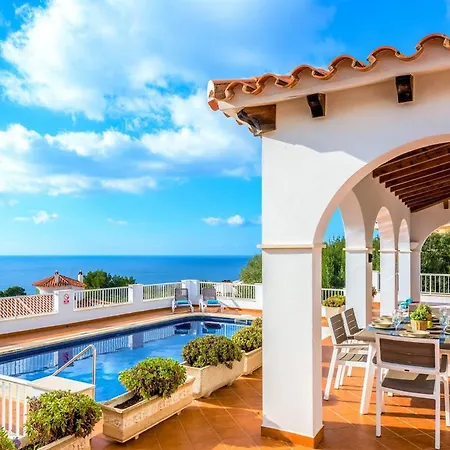 Villa Sleeps 8 With Pool And Air Con *