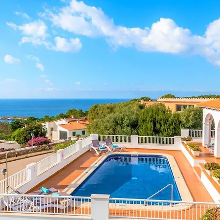 Sleeps 8 With Pool And Air Con *