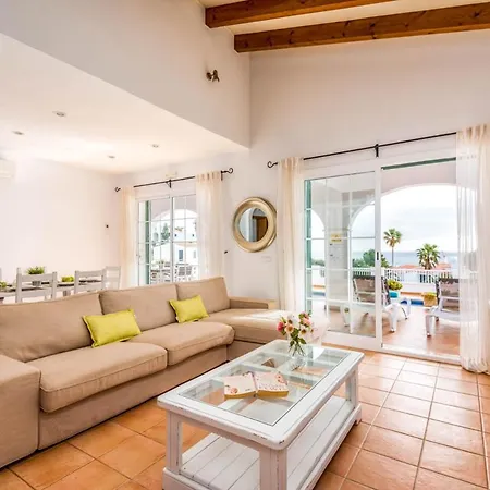别墅 Sleeps 8 With Pool And Air Con *