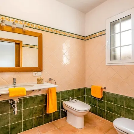 Sleeps 8 With Pool And Air Con * 圣托马斯