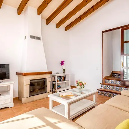 Sleeps 8 With Pool And Air Con * 圣托马斯